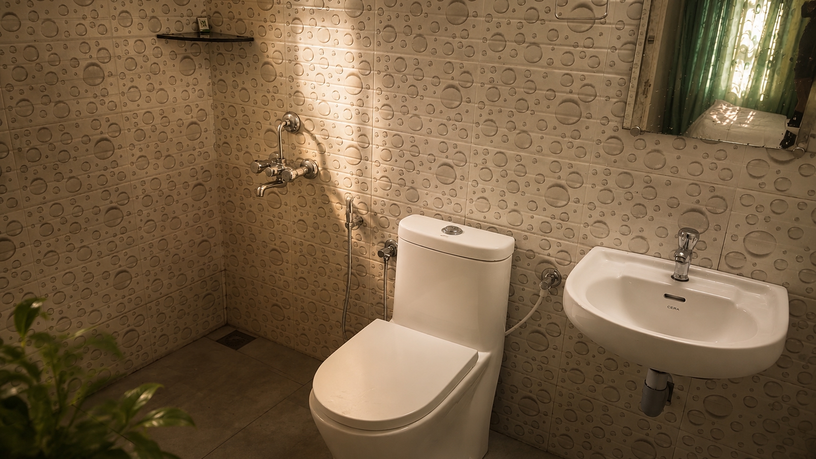 Eyrie Cottage, bathroom